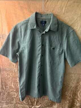 George Men’s Short-Sleeve Button-Down Shirt in Olive